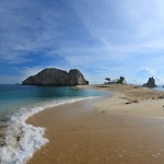 The Malpagalen Island or Island without Trees is a majestic sandbar next to Club paradise Palawan. Private lunch or dinner on this island can be arranged for you and your family and friends